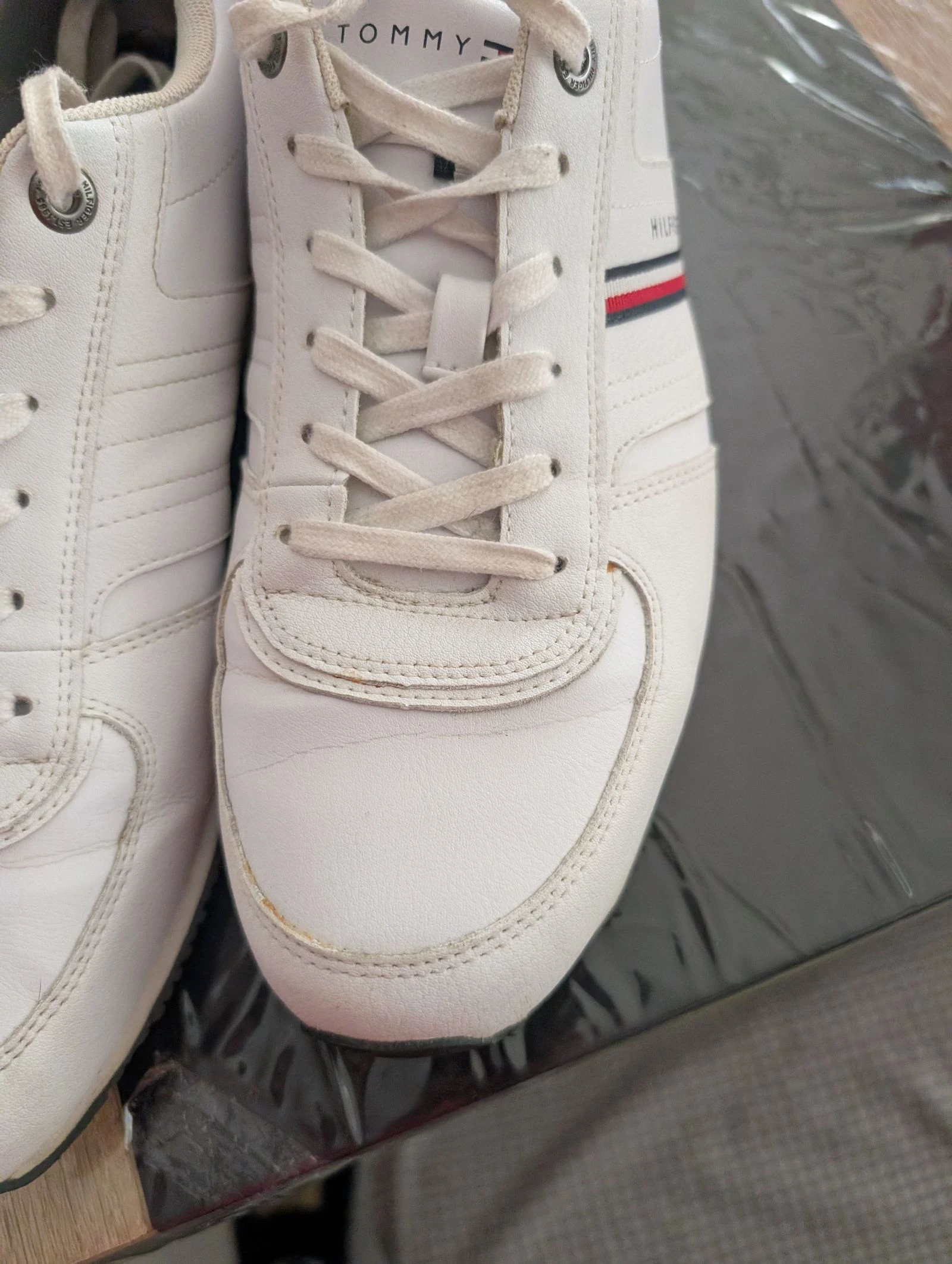 Magníficas zapatillas Tommy Hilfiger Iconic Leather Runner - Blanco - Talla 44 – photo 4